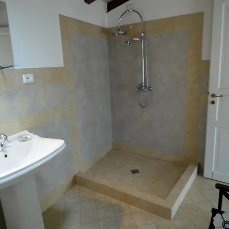 In Vello By Iseo 马罗内